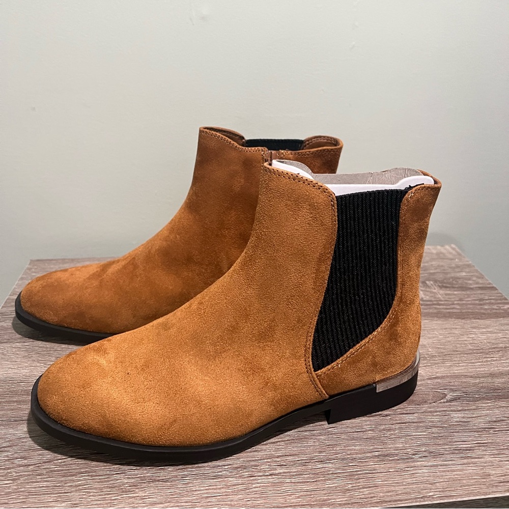 Nine West- Chelsea boot size: 7